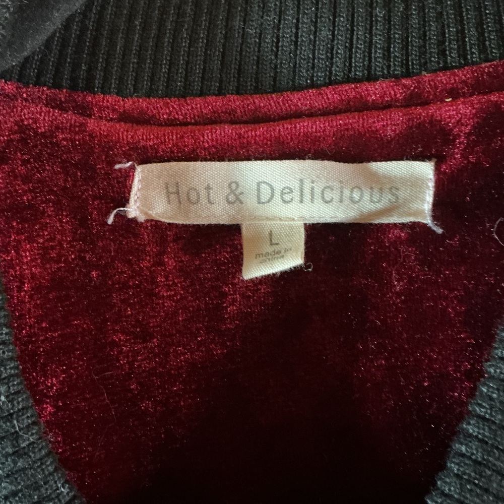 Hot & Delicious Women’s Large Burgundy Velvet-look  Bombe Jacket  Floral Accents - Picture 2 of 6